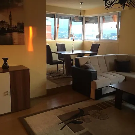 아파트 Ziina Skyline *